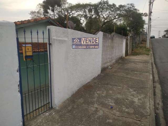 Casa para Venda em Taubaté, Chácara São Silvestre, 3 dormitórios, 1 banheiro, 3 vagas