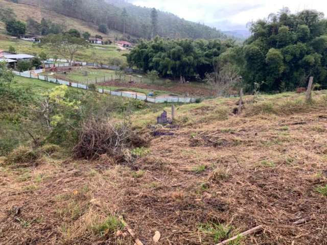 Área venda na estrada de Pinda para Lagoinha