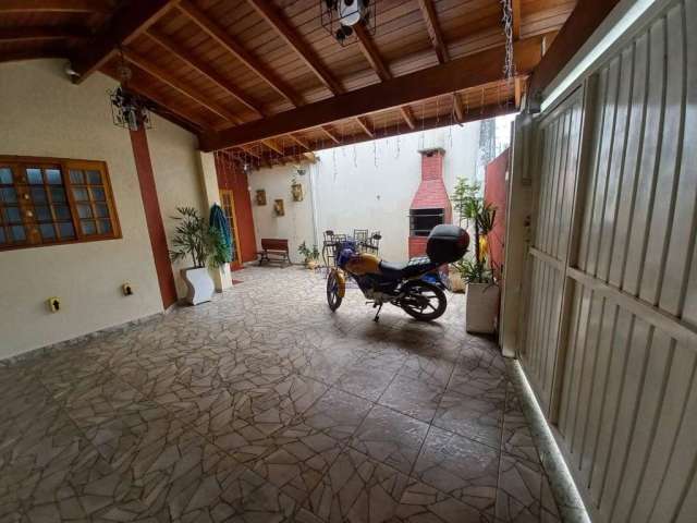 Casa com 2 quartos à venda no Morada dos Nobres, Taubaté  por R$ 300.000