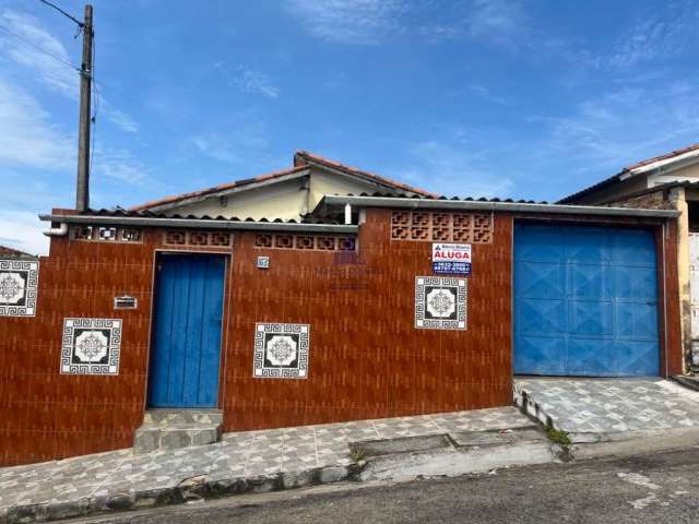 Casa para locação no Alto São Pedro, Taubaté-SP: 2 quartos, 1 sala, 1 banheiro e 2 vagas de garagem - 90m² de área.