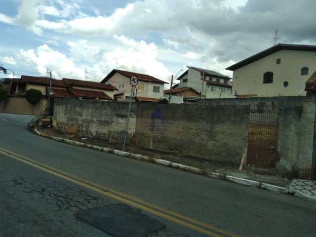 Terreno à venda na Vila São José, Taubaté  por R$ 500.000