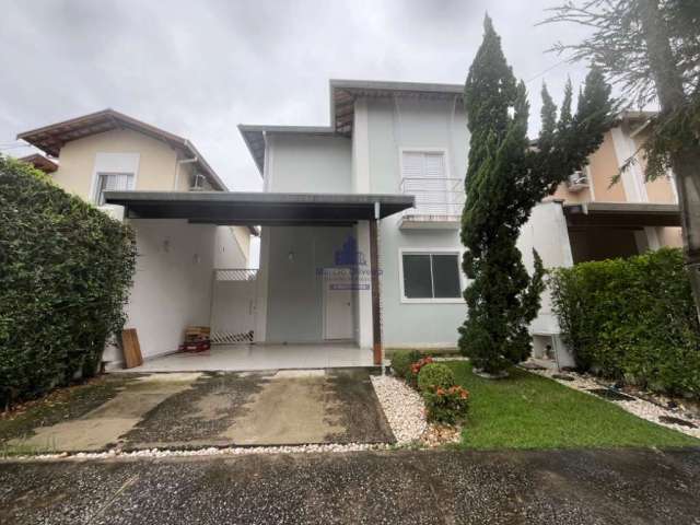 Imperdível casa em condomínio à venda em Taubaté-SP, bairro Condomínio Veredas! 3 quartos, 1 suíte, 2 salas, 3 banheiros, 2 vagas, 110m².