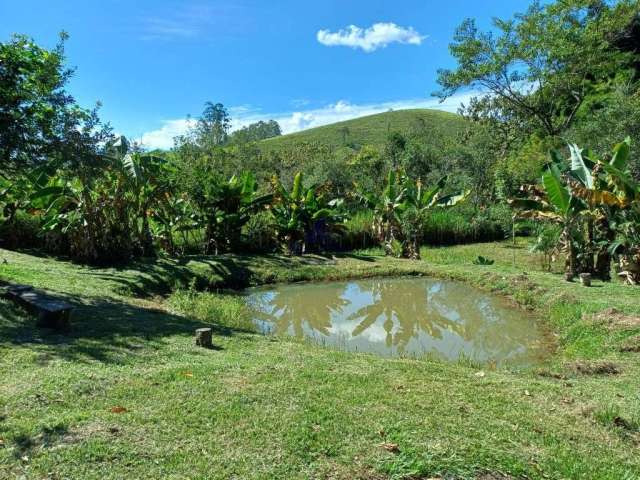 Sítio à Venda em São Luiz do Paraitinga-SP  Bairro do Turvo  sala, cozinha, 1 quarto, 1 banheiro, 4.100,00 m2 de área