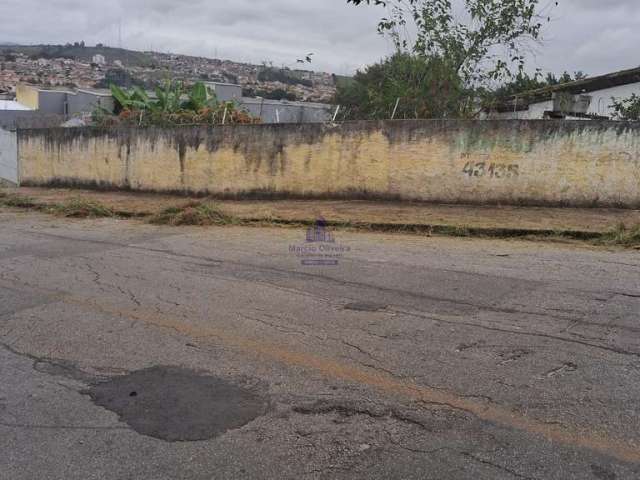 Terreno com 454m² de esquina no Bairro da Imaculada para Venda.