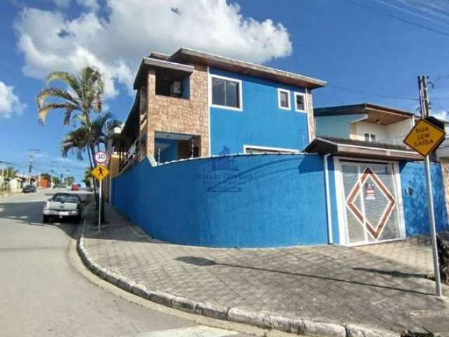 Lindo Sobrado à Venda na Esplanada Independência: 4 Quartos, 1 Suíte, 2 Salas, 2 Banheiros, 255m² - Taubaté-SP.