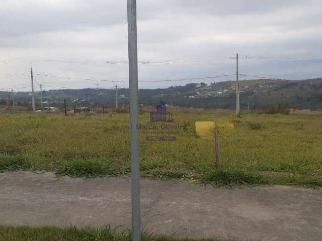 Terreno com 300m² a venda em condomínio.