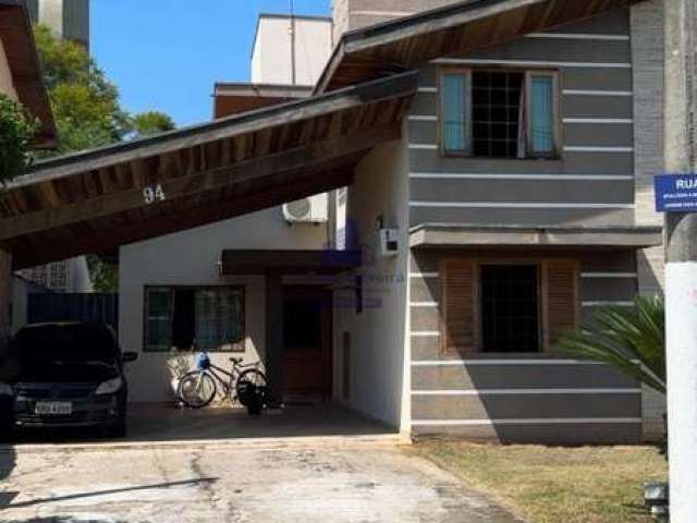 Casa de luxo em condomínio: 4 quartos, 1 suíte, 3 salas, 3 vagas, 200m² - Taubaté-SP, bairro Estiva.