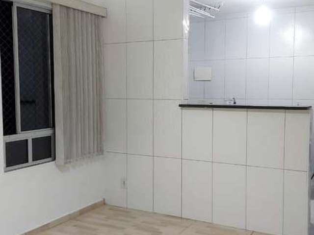 Excelente Apartamento à venda, recém reformado,45 metros  2 dormitórios, 1 vaga-  Água Chata, Guaru