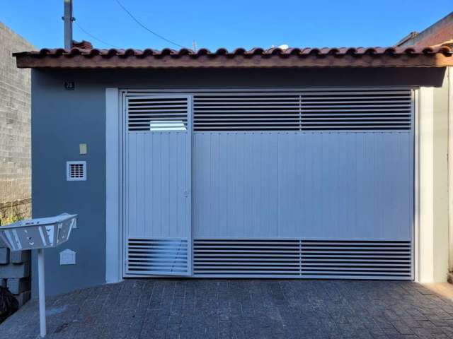 Linda Casa à venda, com 2 vagas de garagem cobertas, na região do Jardim Maria Clara, Guarulhos, SP