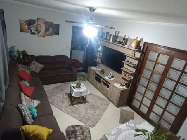 Excelente Sobrado à venda, com 119 metros, 3 dormitórios, 1 suite, 3 vagas - Jardim Vila Galvão, Gu