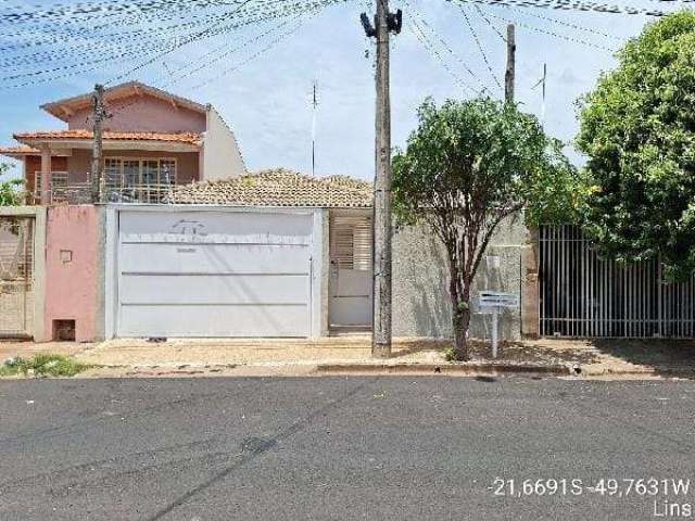 Casa à venda 3 Quartos, 2 Vagas, 10M², VILA MAFALDA, LINS - SP