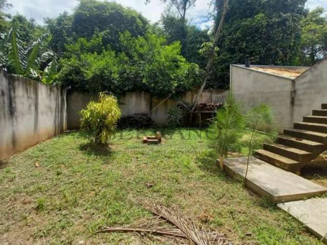 Imperdível oportunidade: Casa à venda em Vinhedo-SP, Vista Alegre - 3 quartos, 1 suíte, 2 salas, 3 banheiros, 4 vagas, 211m²!