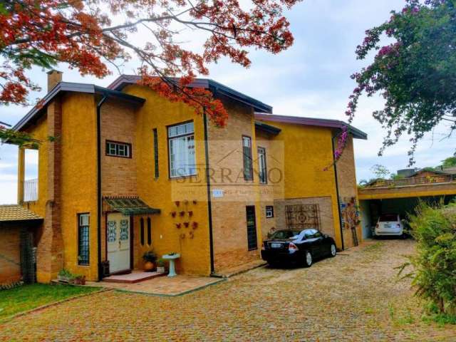 Venda de Casa de Alto Padrão em Condomínio de Luxo em Vinhedo-SP, São Joaquim - 5 quartos, 4 suítes, 2 salas, 6 banheiros, 10 vagas - 500 m².