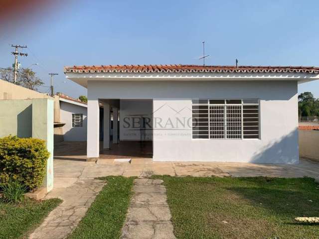 Imóvel no Centro de Vinhedo-SP: Casa com 4 quartos, 2 salas, 1 banheiro e 200m² de área - Venda ou Locação!