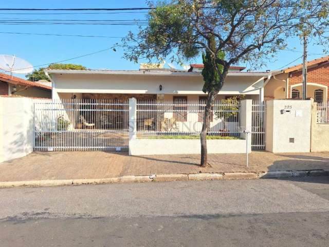 Imperdível! Casa à venda em Vinhedo-SP, bairro Nova Vinhedo, 3 quartos, 1 suíte, 2 salas, 4 banheiros, 2 vagas, 160m².