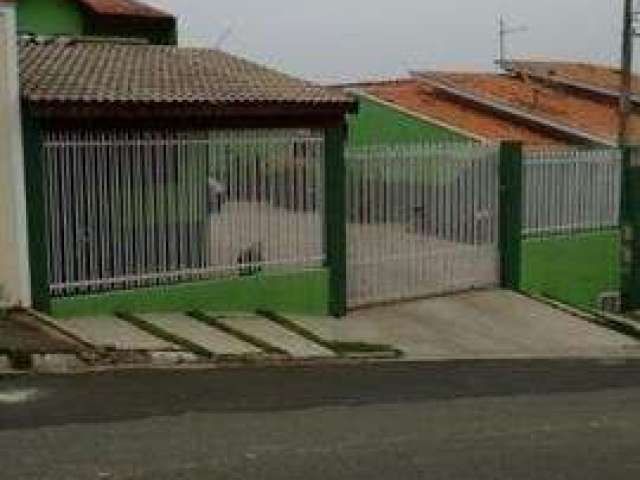 Casa à venda em Vinhedo-SP, João XXIII: 2 quartos, 2 suítes, 2 salas, 3 banheiros, 6 vagas de garagem, 110m². Imperdível!