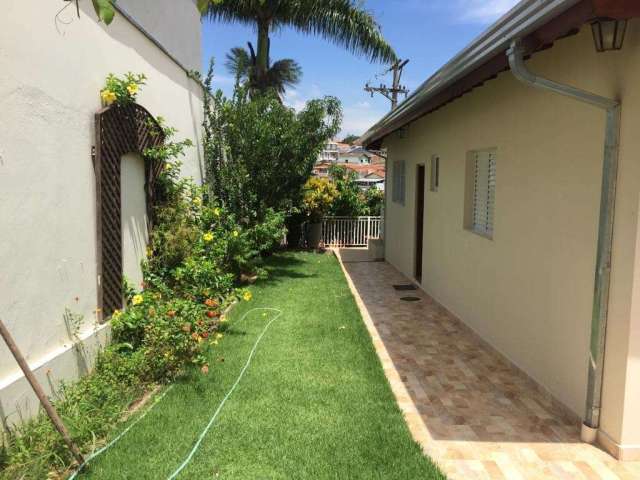 Casa para venda em Vinhedo-SP, Vila Cascais: 4 quartos, 2 salas, 4 banheiros, 1 vaga, 170m² de área. Venha conferir!