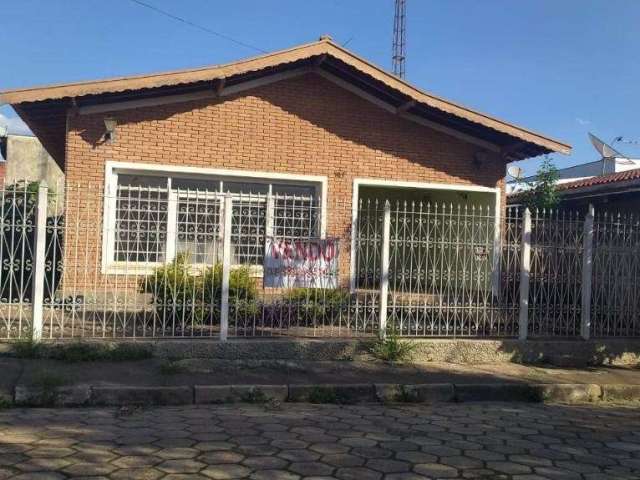 Imperdível oportunidade! Casa à venda em Vinhedo-SP, Centro: 2 quartos, 1 sala, 1 banheiro, 4 vagas de garagem, 134m².