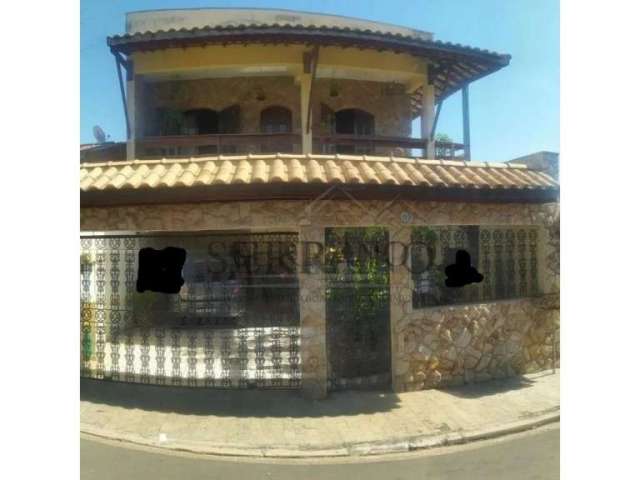 Imperdível oportunidade de casa à venda em Louveira-SP, na Vila Pasti, com 3 quartos, 3 suítes e 2 salas!