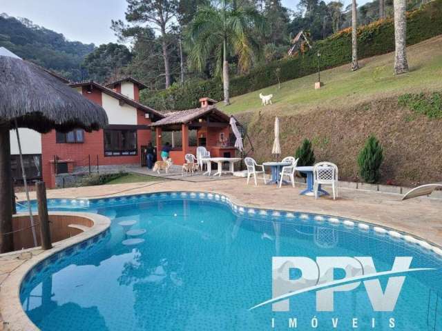 Casa para Venda em Teresópolis, Albuquerque, 4 dormitórios, 2 suítes, 4 banheiros, 6 vagas