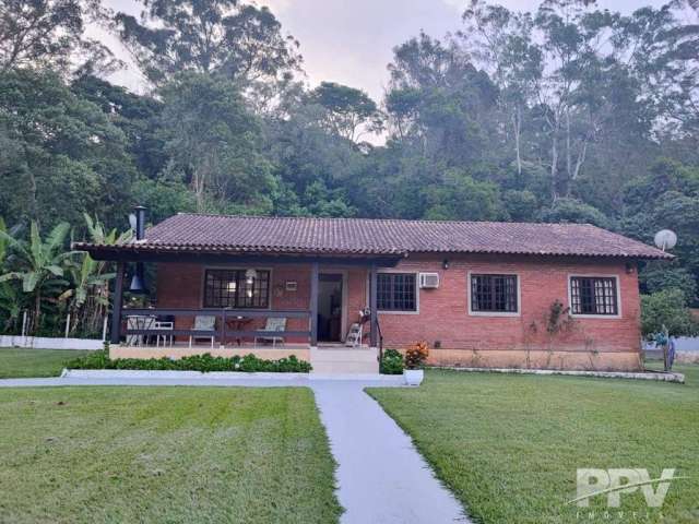 Casa em Condomínio para Venda em Teresópolis, Fazenda Boa Fé, 3 dormitórios, 1 suíte, 2 banheiros, 2 vagas