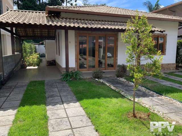 Casa em Condomínio para Venda em Teresópolis, Golfe, 3 dormitórios, 1 suíte, 2 banheiros, 4 vagas