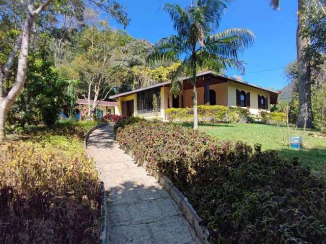 Casa em Condomínio para Venda em Teresópolis, Vargem Grande, 4 dormitórios, 1 suíte, 3 banheiros, 2 vagas