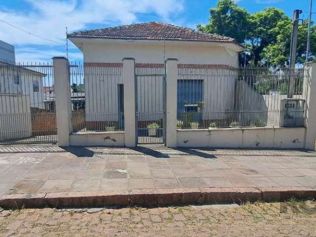 Terreno de 330m² (11x30). no bairro Vila Ipiranga, localizado na rua nove de marco e  próximo a supermercados, escolas e aos principais comércios da região. Paradas de ônibus e lotação a poucos metros