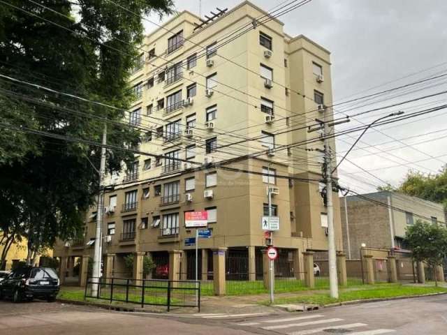 Apartamento  3 dormitórios, sendo 1 suíte, living 2 ambientes, cozinha, banheiro social e 1 vaga coberta na garagem. Edifício com infraestrutura completa em ótima localização, silenciosa e próximo de 