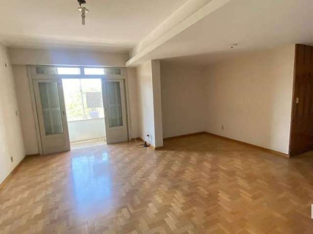 APARTAMENTO 3  DORMITÓRIOS DE FRENTE PRÓXIMO A REDENÇÃO &lt;BR&gt;&lt;BR&gt;Ótima oportunidade de adquirir um apartamento de frente, sendo 3 dormitórios, 2 banheiros, sala 2 ambientes,  cozinha, área 