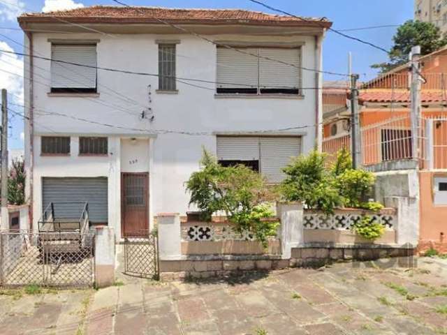 Vende no bairro Passo Dareia,, casa, com 03 dormitórios,