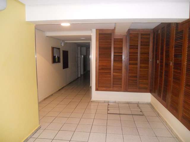 Apartamento amplo no bairro Menino Deus