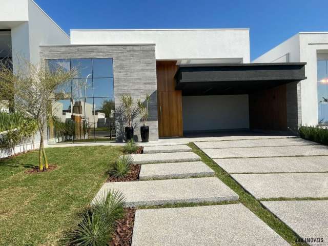 Linda casa a venda no  Condomínio Maria Dulce.