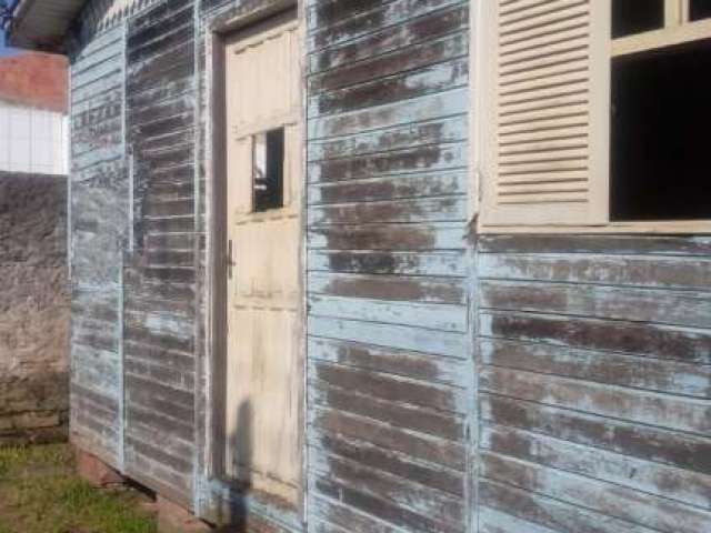 Duas casas Madeira/Alvenaria no bairro Estancia Velha Canoas -RS