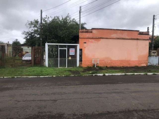 Casa de alvenaria localizada na Rua Pandia Calógeras no Bairro Niterói Canoas RS