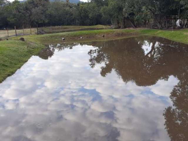 Sitio com 4 Hectares no Bairro Lami em Porto Alegre - RS