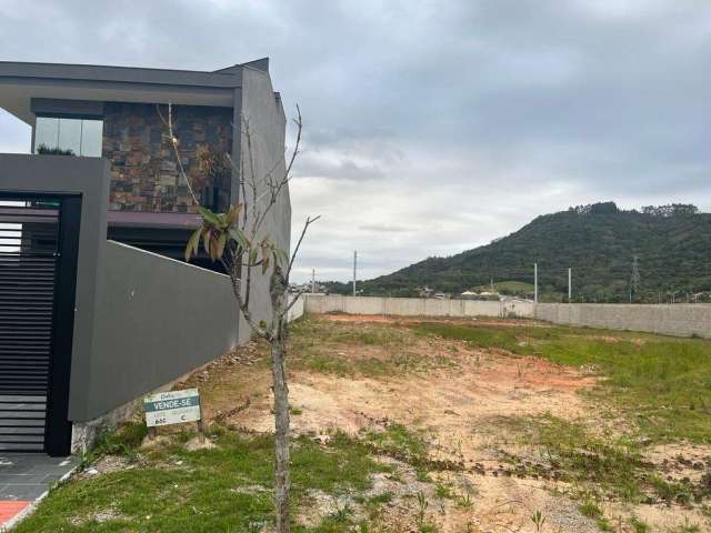 Terreno em condomínio fechado à venda em Deltaville, Biguaçu  por R$ 400.000