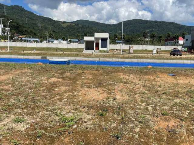 Terreno em condomínio fechado à venda em Deltaville, Biguaçu  por R$ 250.000