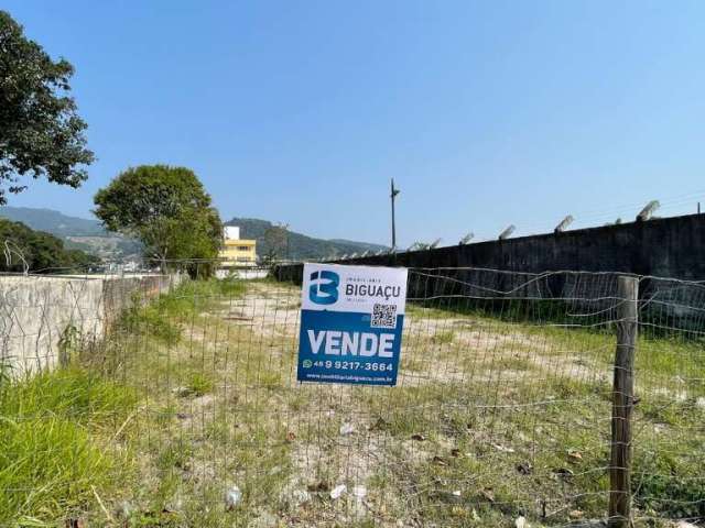 Terreno à venda no Centro, Biguaçu  por R$ 800.000