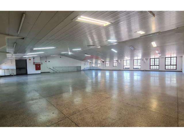 Aluga-se sala comercial 2° Piso R$8.500,00 - Centro