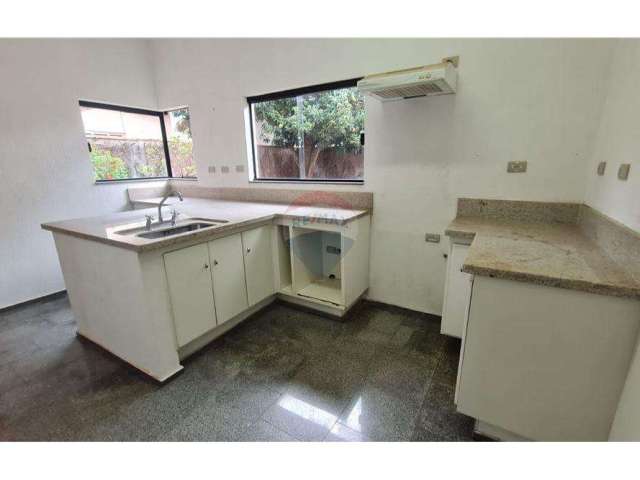 Aluga-se Sobrado de 186m² por R$4.500,00