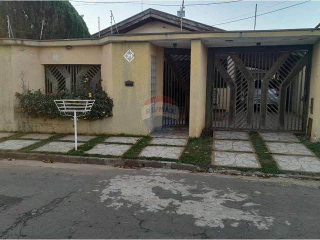 Casa Encantadora no Jardim Santo Antônio, Mogi Guaçu