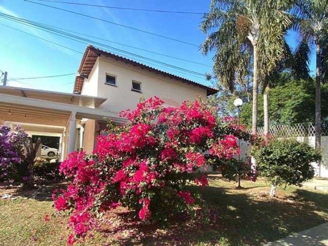 Casa em condomínio 3 quartos, 1 suíte, sala 2 ambientes, 2 garages R$460.000,00 Jd. Novo,Oportunidade