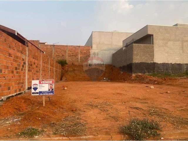 Terreno à venda (Plano) por R$ 95.000 - Jd. Levatti - Itapira/SP