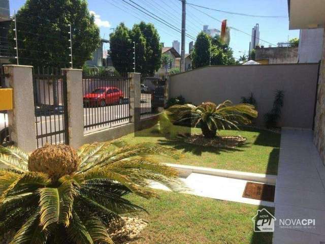 Linda Casa Mobiliada com 2 suítes e 3 vagas na Barra em Balneário Camboriú