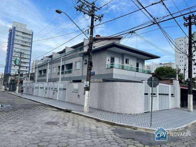 Casa de Condomínio em Praia Grande com 3 Quartos