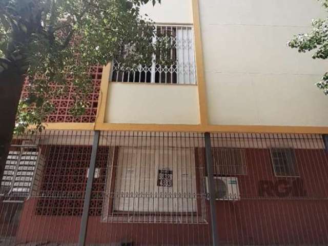 Excelente apartamento à venda na próximo a ORLA DO GUAÍBA, no bairro Praia de Belas em Porto Alegre. Com 1 dormitório, 1 banheiro, cozinha, sala e área privativa de 41m². Localizado no térreo com face