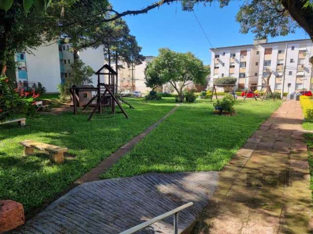 Apartamento com  2 dormitórios no bairro Santo Antônio em Porto Alegre, sala, cozinha, lavanderia e banheiro. São 49,16 m2 de área privativa, totalmente reformado. Equipado com cozinha sob medida . Po