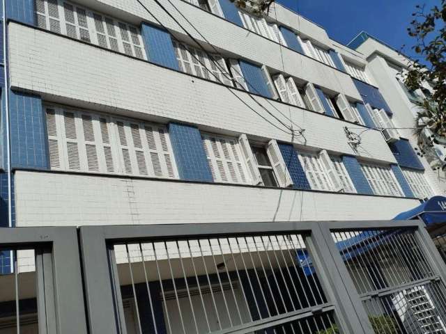 Apartamento de três dormitórios, sala, ampla,cozinha , área de serviço, banheiro e quarto auxiliar. &lt;BR&gt;Imóvel de frente, vista livre.,ventilação cruzada. Bem iluminado em  todas as peças.&lt;BR