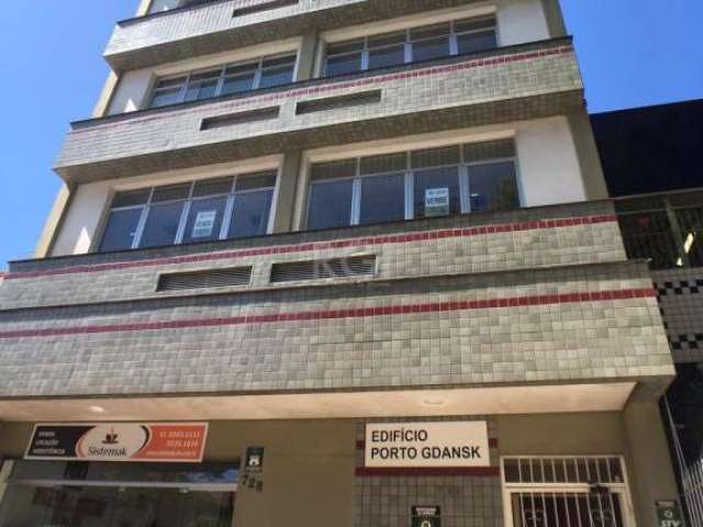 Sala comercial no Bairro São Geraldo - em Porto Alegre de frente,  Prédio  com sistema de alarme, porteiro eletrônico, elevador. Próximo a Farrapos. Fácil acesso ao transporte público.&lt;BR&gt;&lt;BR